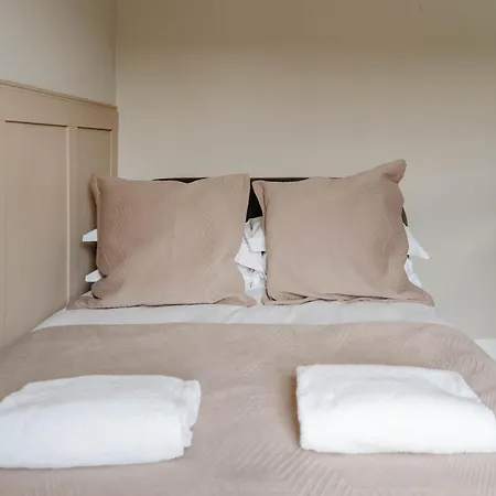 Calming Boutique Home - Walk To City * York